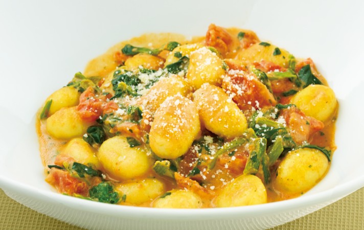 ほうれん草とマスカルポーネトマトソースのニョッキの画像